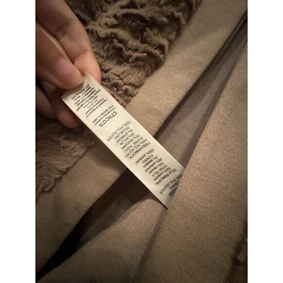 Chico’s Textured Ruffle Front Jacket Sz 2 Tan Neutral Elegant Layering Chic - Picture 4 of 7